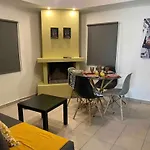 Apartment Five Pathways Gargalianoi